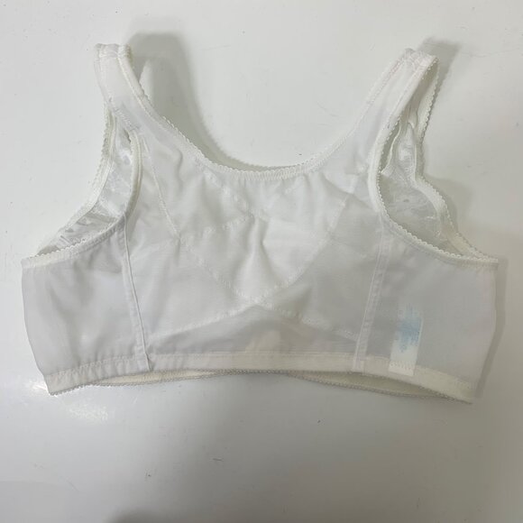 Exquisite Form White Lace Wireless Front Close Back and Posture Support Bra - Si - Picture 6 of 6